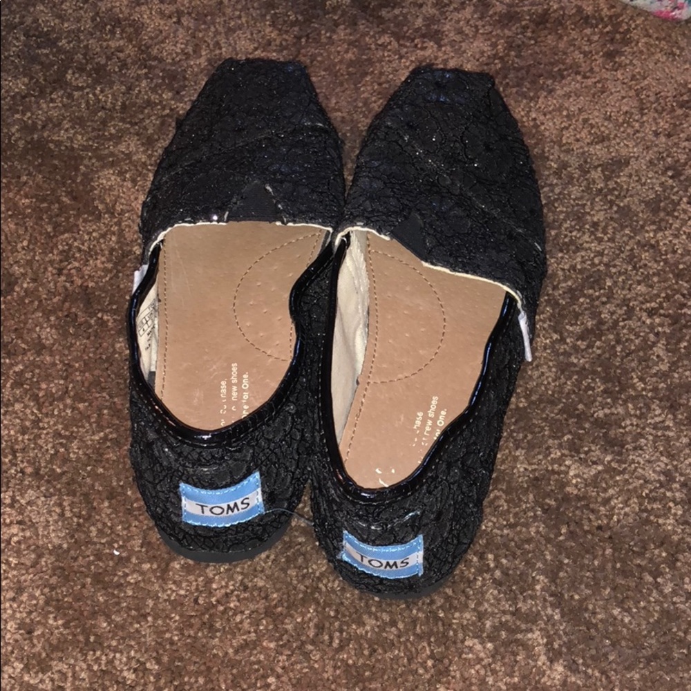 Black sparkly shoes